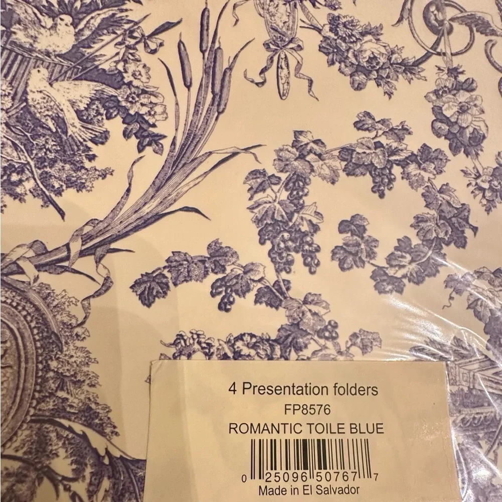 Caspari Blue and Cream Presentation Folders Set of Four. NEW - Picture 3 of 4